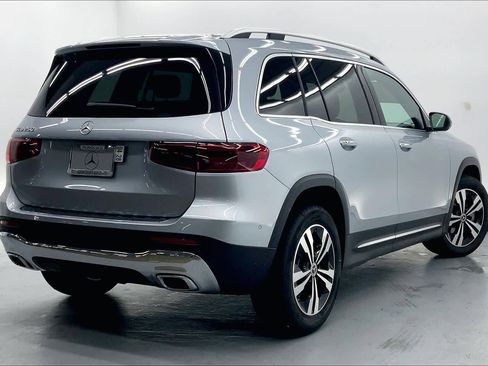 New 2026 Mercedes-Benz GLB 250 image 8