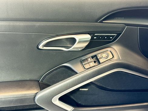 Used 2017 Porsche 911 Carrera 4S image 17