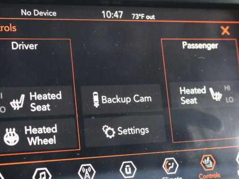 Used 2019 Jeep Cherokee Latitude Plus w/ Cold Weather Group AWD/4WD image 20