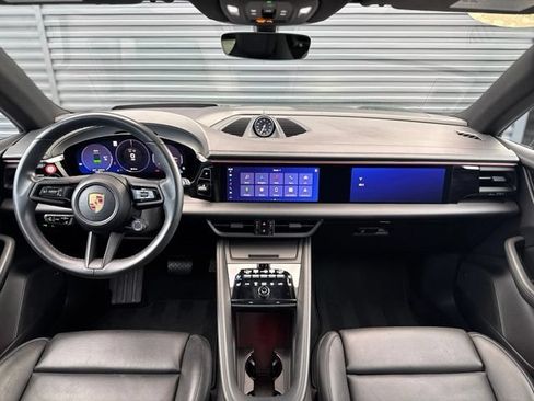Used 2024 Porsche Macan 4 Electric AWD/4WD image 18