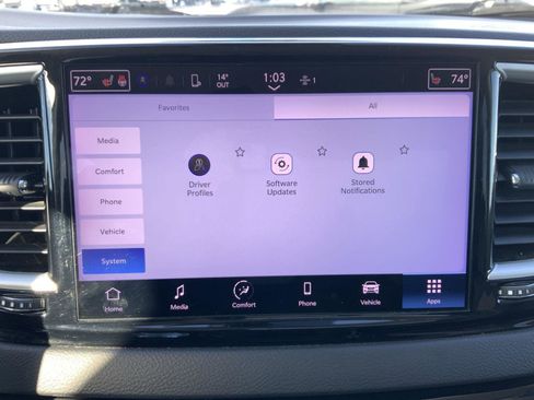 Used 2022 Chrysler Pacifica Touring-L image 45