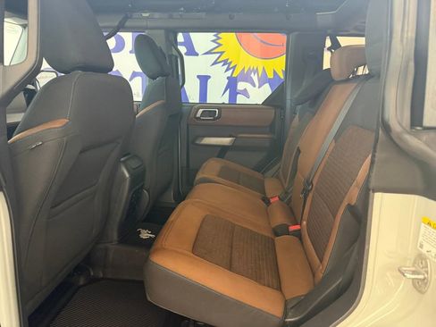 Used 2021 Ford Bronco Outer Banks w/ Sasquatch Package image 18