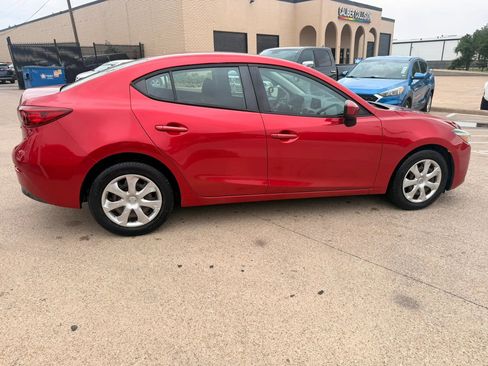 Used 2017 MAZDA MAZDA3 Sport FWD image 6
