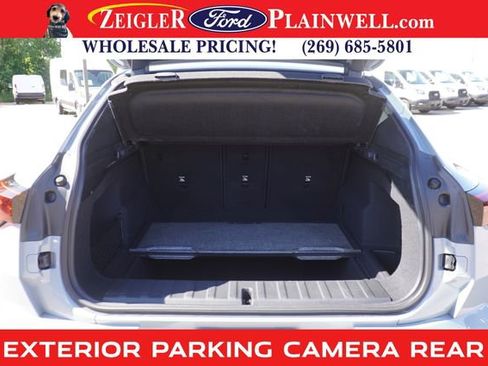 Used 2025 BMW X2 xDrive28i image 10