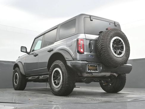 Used 2023 Ford Bronco Badlands w/ Sasquatch Package AWD/4WD image 37