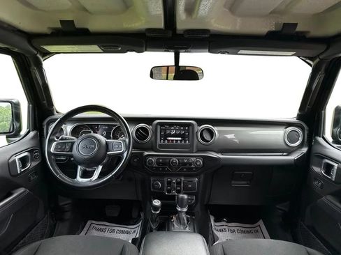 Used 2021 Jeep Wrangler Unlimited Sahara AWD/4WD image 31