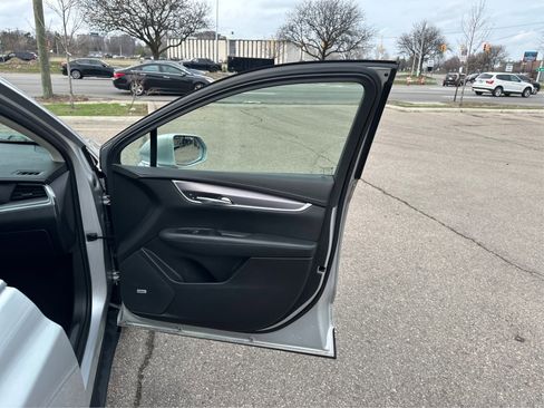 Used 2019 Cadillac XT5 Luxury image 36