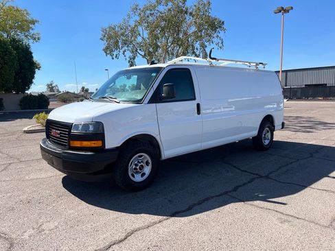 Used 2021 GMC Savana 3500 Extended image 4