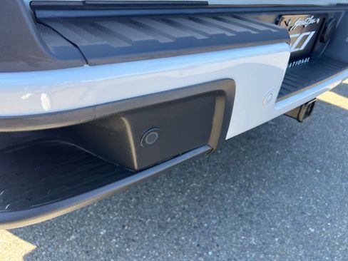 Used 2021 Chevrolet Colorado Z71 image 9