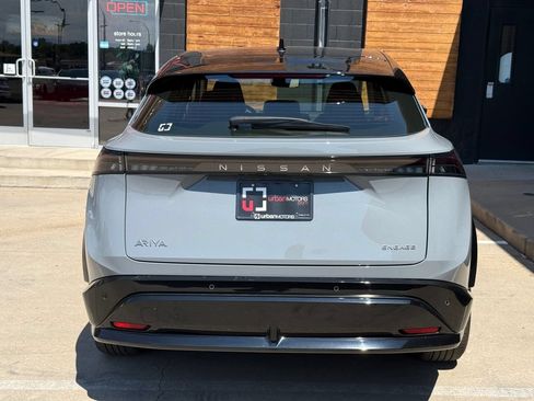 Used 2024 Nissan Ariya FWD image 14