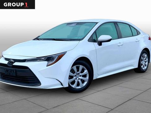 Used 2024 Toyota Corolla LE FWD image 1