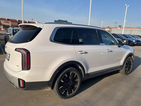 Used 2023 Kia Telluride SX Prestige image 2