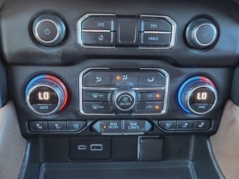Used 2021 Chevrolet Tahoe High Country w/ Premium Package RWD image 39
