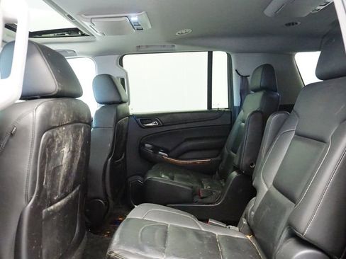 Used 2015 Chevrolet Suburban LTZ image 21