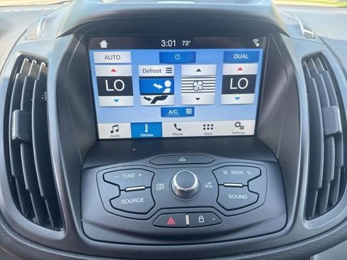 Used 2016 Ford Escape SE w/ Equipment Group 201A FWD image 32