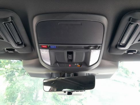 Certified 2025 Subaru Forester Touring AWD/4WD image 43
