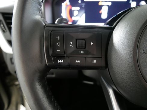 Used 2021 Nissan Rogue Platinum image 27