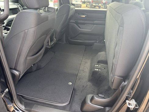 New 2026 RAM 1500 Express AWD/4WD image 16
