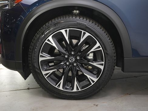 Certified 2024 MAZDA CX-90 Plug-In Hybrid w/ Premium Pkg AWD/4WD image 31