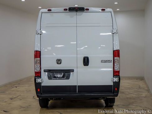 Used 2023 RAM ProMaster 2500 FWD image 5
