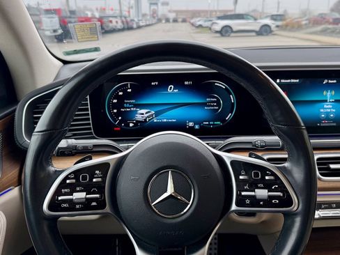 Used 2022 Mercedes-Benz GLS 450 4MATIC image 19