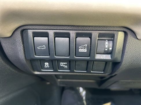 Used 2019 Subaru Ascent Limited image 22