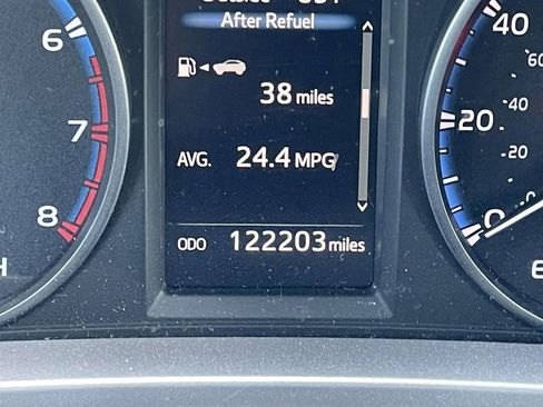 Used 2017 Toyota RAV4 XLE image 38