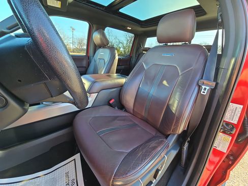 Used 2015 Ford F150 Platinum w/ Equipment Group 701A Luxury image 12