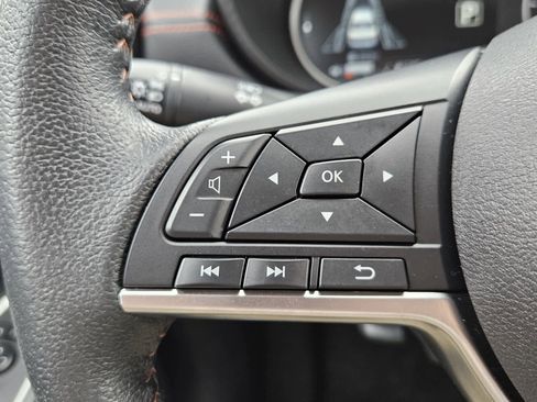 Used 2023 Nissan Versa SR w/ Electronics Package image 12