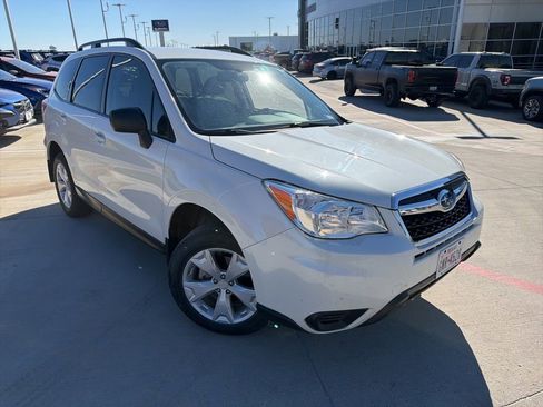 Used 2016 Subaru Forester 2.5i w/ Alloy Wheel Package image 6