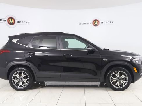 Used 2023 Kia Seltos EX AWD/4WD image 2