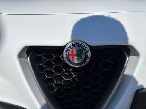 Used 2019 Alfa Romeo Stelvio Ti image 21