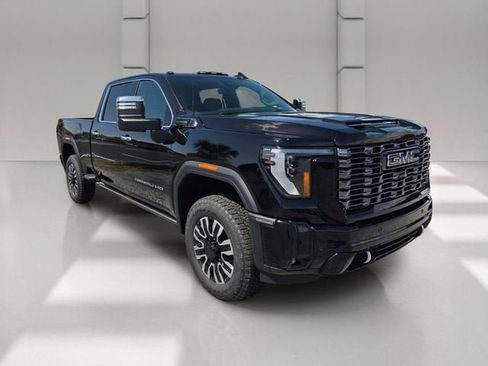 New 2026 GMC Sierra 2500 Denali Ultimate AWD/4WD image 3