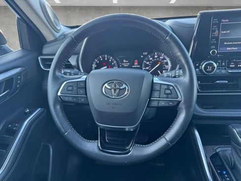 Used 2021 Toyota Highlander Limited image 21