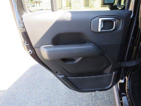 New 2023 Jeep Wrangler Rubicon w/ Steel Bumper Group image 25