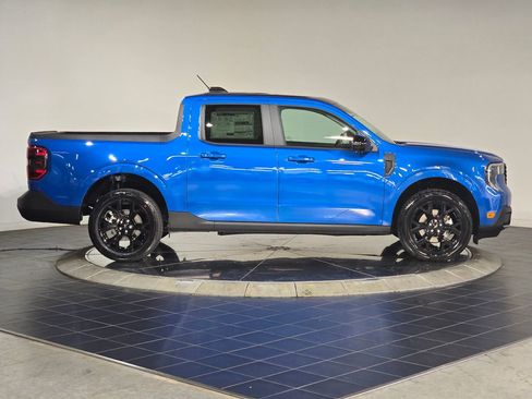 New 2025 Ford Maverick Lariat w/ Black Appearance Package image 5