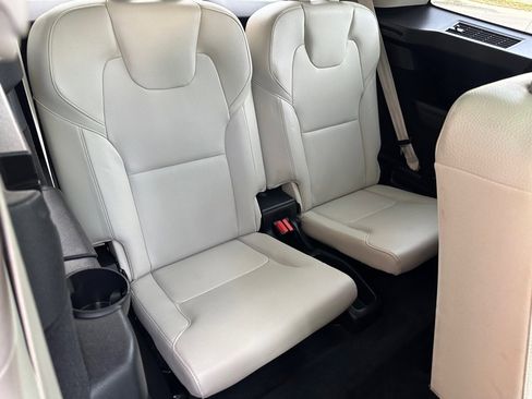 Used 2020 Volvo XC90 T5 Momentum w/ Protection Package image 22