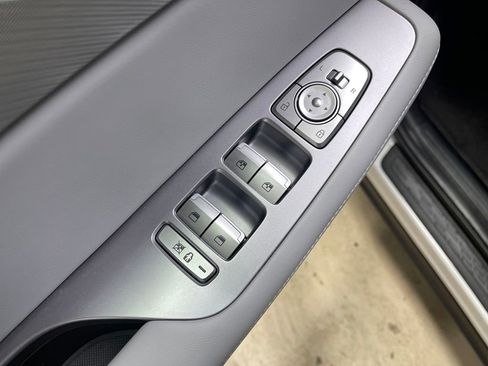 Certified 2025 Hyundai Palisade SEL image 18