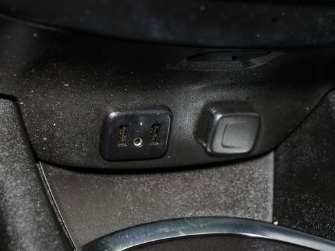 Used 2017 Chevrolet Malibu LT w/ Leather Package image 19