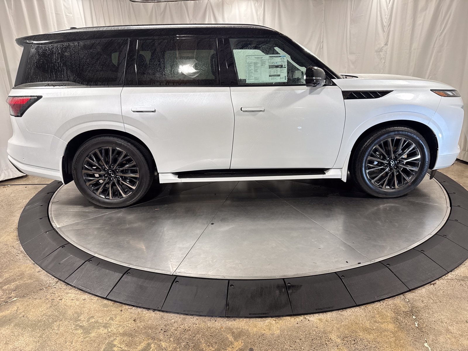 New 2026 INFINITI QX80 Autograph AWD/4WD image 9