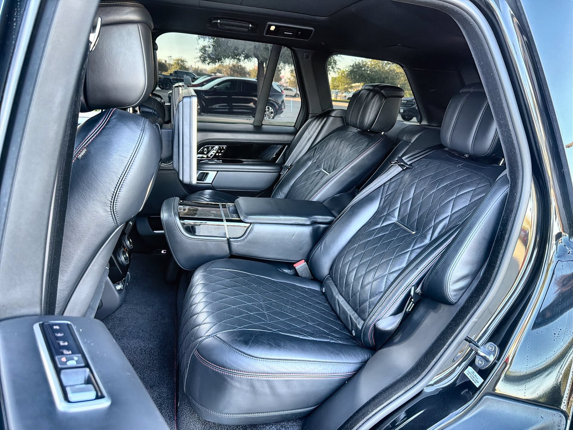 Used 2021 Land Rover Range Rover SV Autobiography Dynamic AWD/4WD image 23