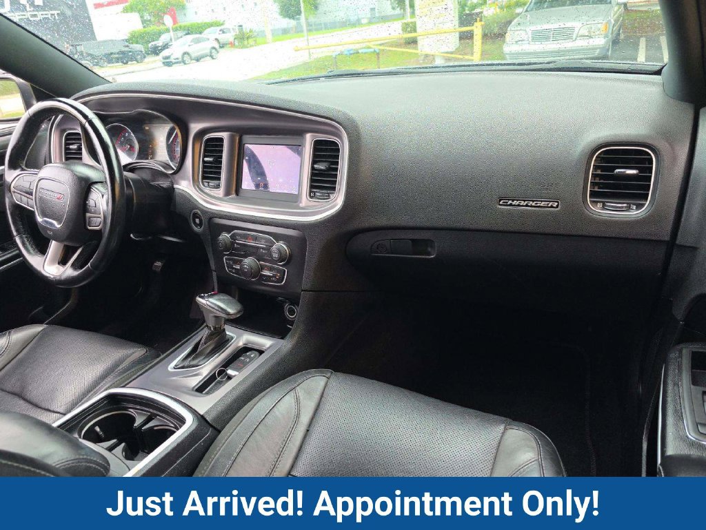 Used 2021 Dodge Charger SXT w/ Leather Interior Group RWD image 13