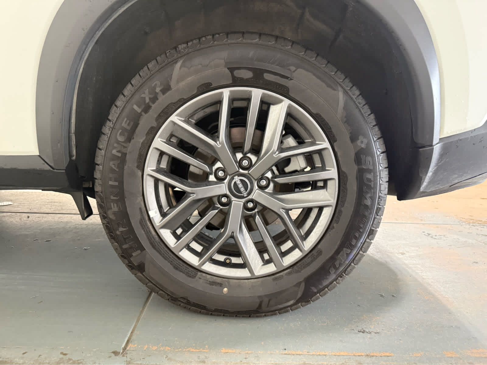 Used 2023 Nissan Rogue S AWD/4WD image 9