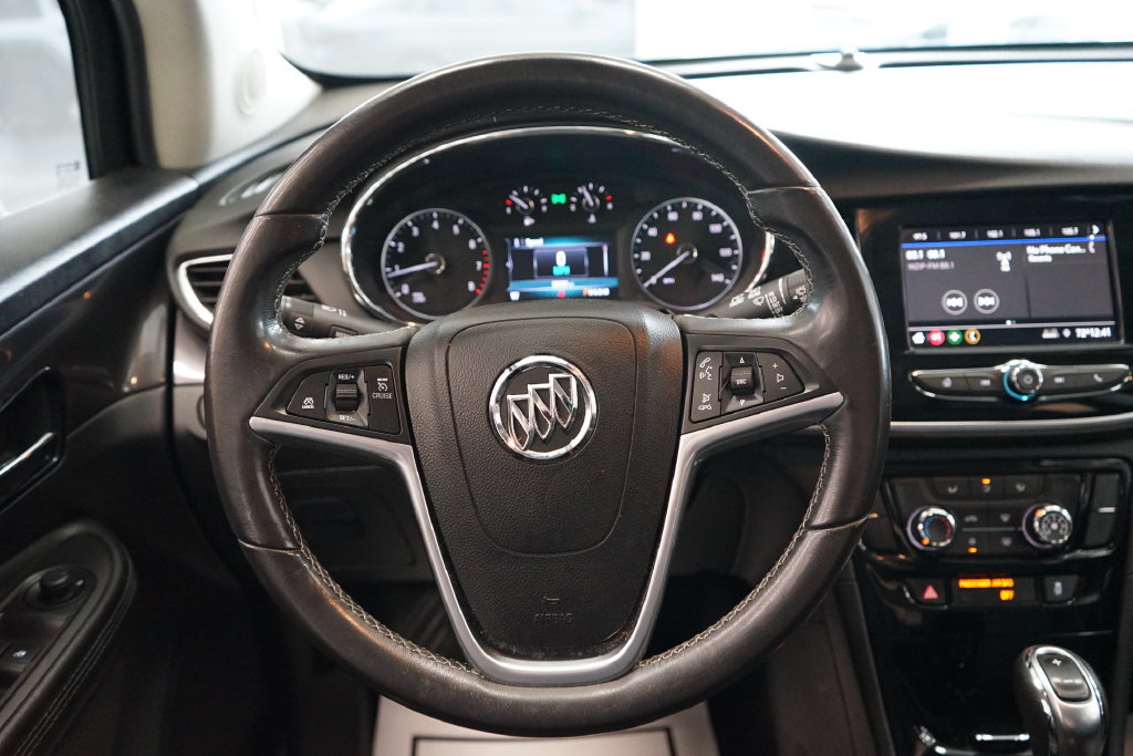 Used 2022 Buick Encore Preferred w/ Safety Package AWD/4WD image 28