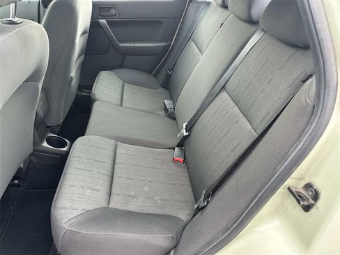 Used 2011 Ford Focus SE image 12