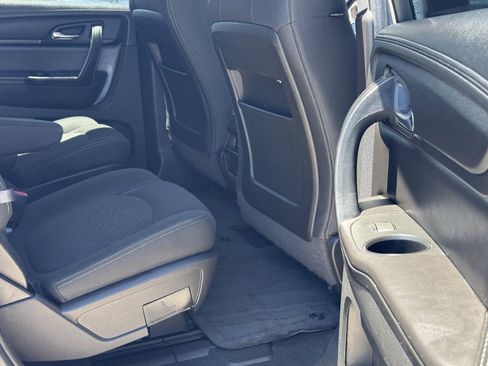 Used 2015 GMC Acadia SLE FWD image 12