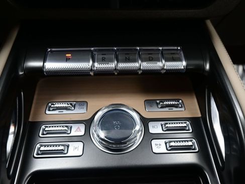 Used 2025 Lincoln Nautilus Reserve w/ Jet Appearance Package image 18