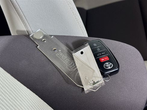 Used 2023 Toyota Corolla LE w/ LE Premium Package FWD image 33