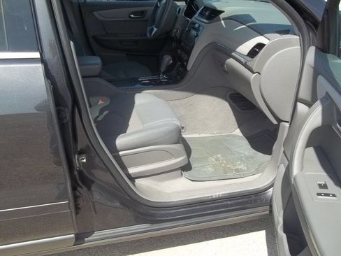 Used 2015 Chevrolet Traverse LT w/ Style and Technology Package image 7