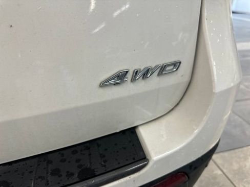 Used 2023 Ford Explorer XLT w/ Equipment Group 202A AWD/4WD image 5